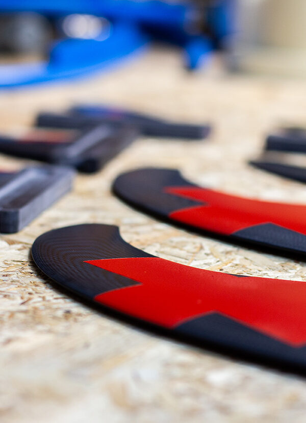 ©-GREG-PENNE-BLIGHT-FINS-Ailerons-Noir-Black-Proto-Prototype-CNC-Production-Step-Decals-240823-9367-Vertical